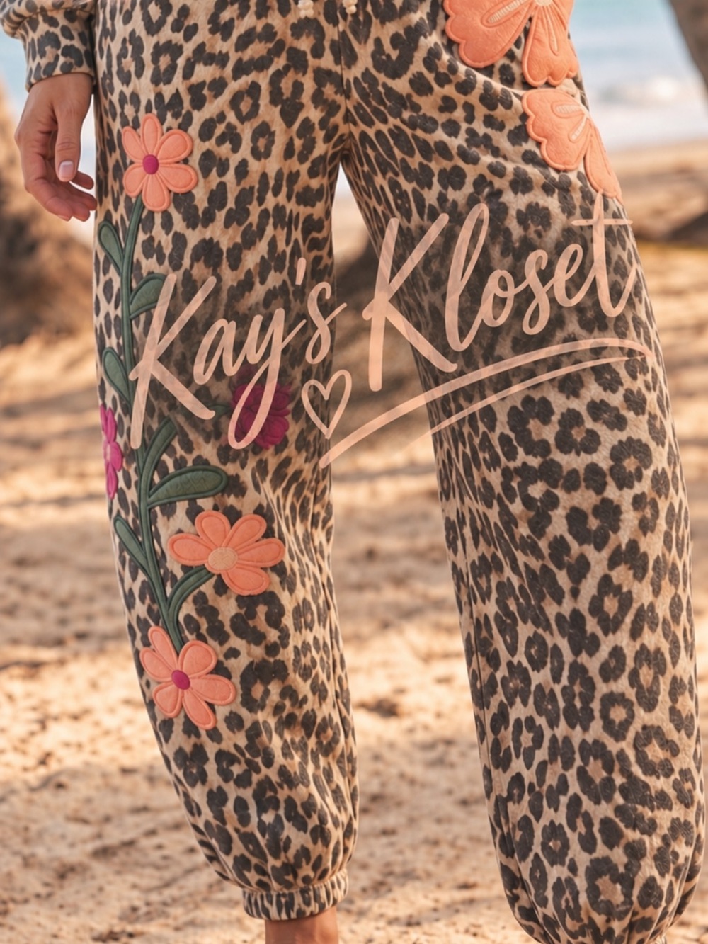 BF92–(ETA 10/20) 🤎🖤🧡🩷 Leopard Print Joggers with Peach/Plum Floral Appliqué -